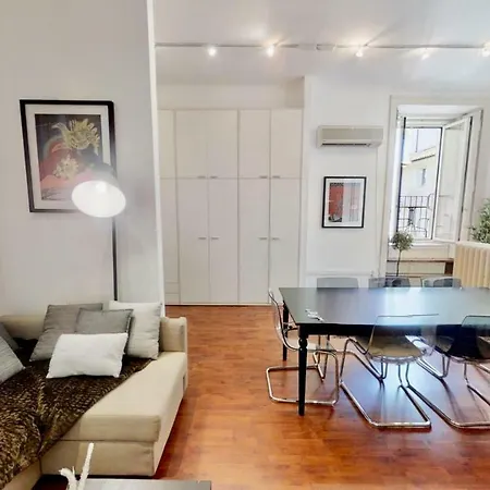 Apartment Triestevillas Book's House - Historical Building Trieste