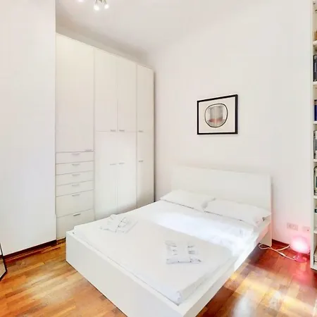 Triestevillas Book's House - Historical Building Apartment Trieste